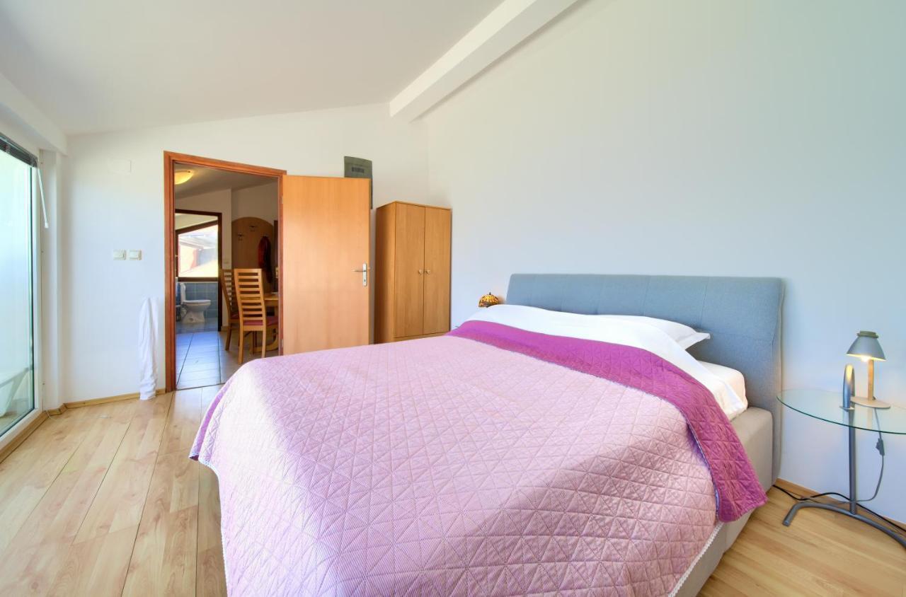 Apartament Dundo *